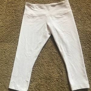 Lululemon white dune gingham crop Wunder Under 6